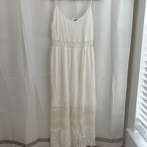 Elegant White Maxi Dress with Lace Details